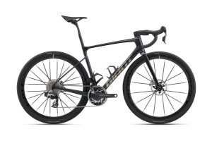 Bild zu Giant Defy Adv. SL 0 Arctic Light M